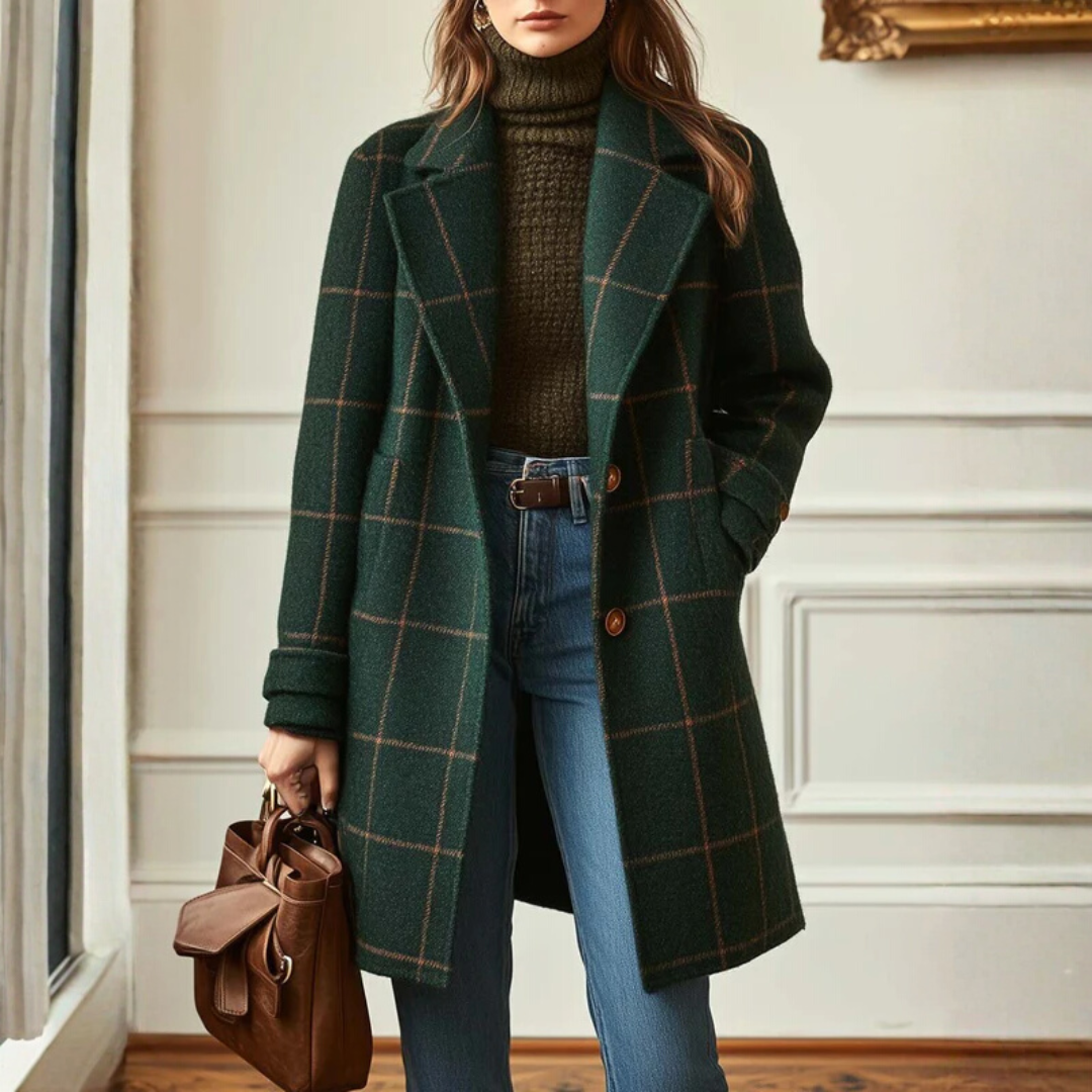 Płaszcz damski w kratę o klasycznym kroju