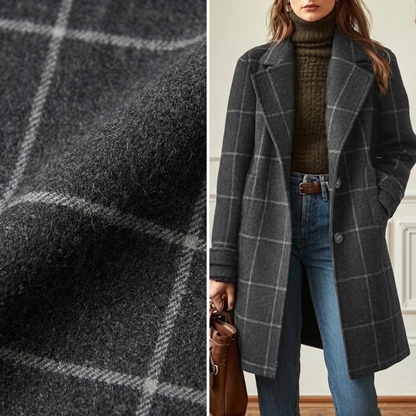 Płaszcz damski w kratę o klasycznym kroju