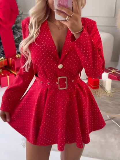 Sukienka damska z klapami i kryształkami z paskiem